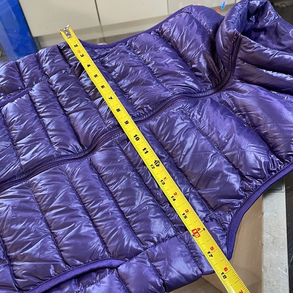 Uniqlo Down Puffer Vest - Picture 3 of 9